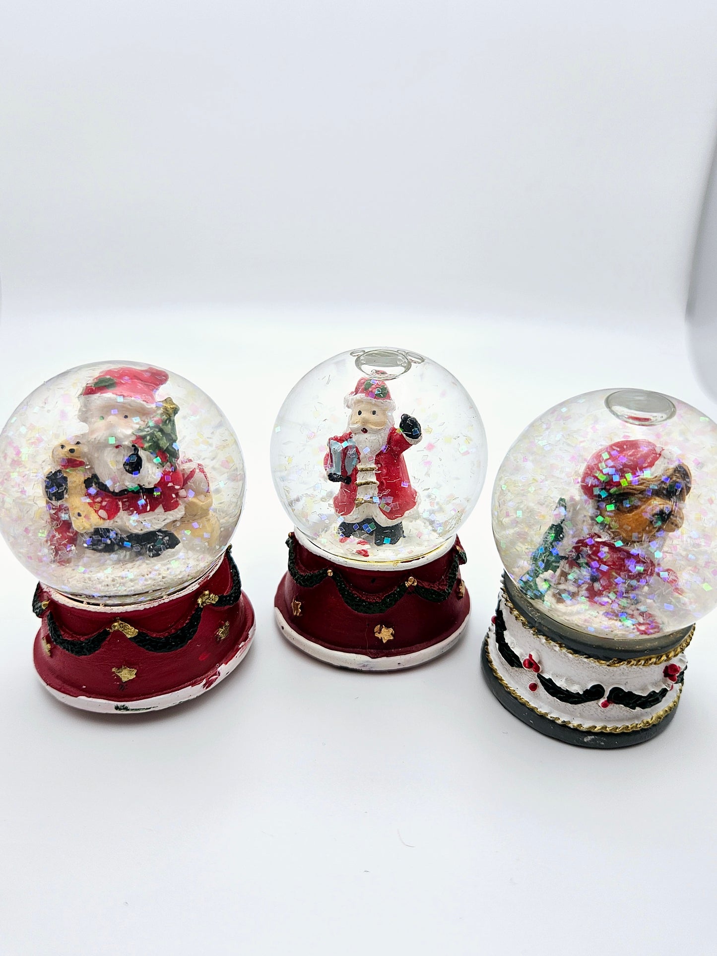 Santa Snow Globe Coverminders