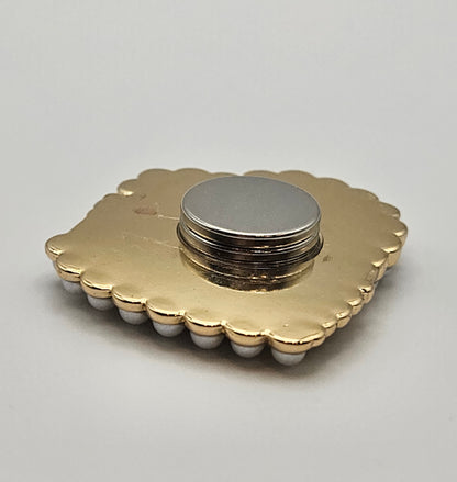 Festive Cake Coverminder