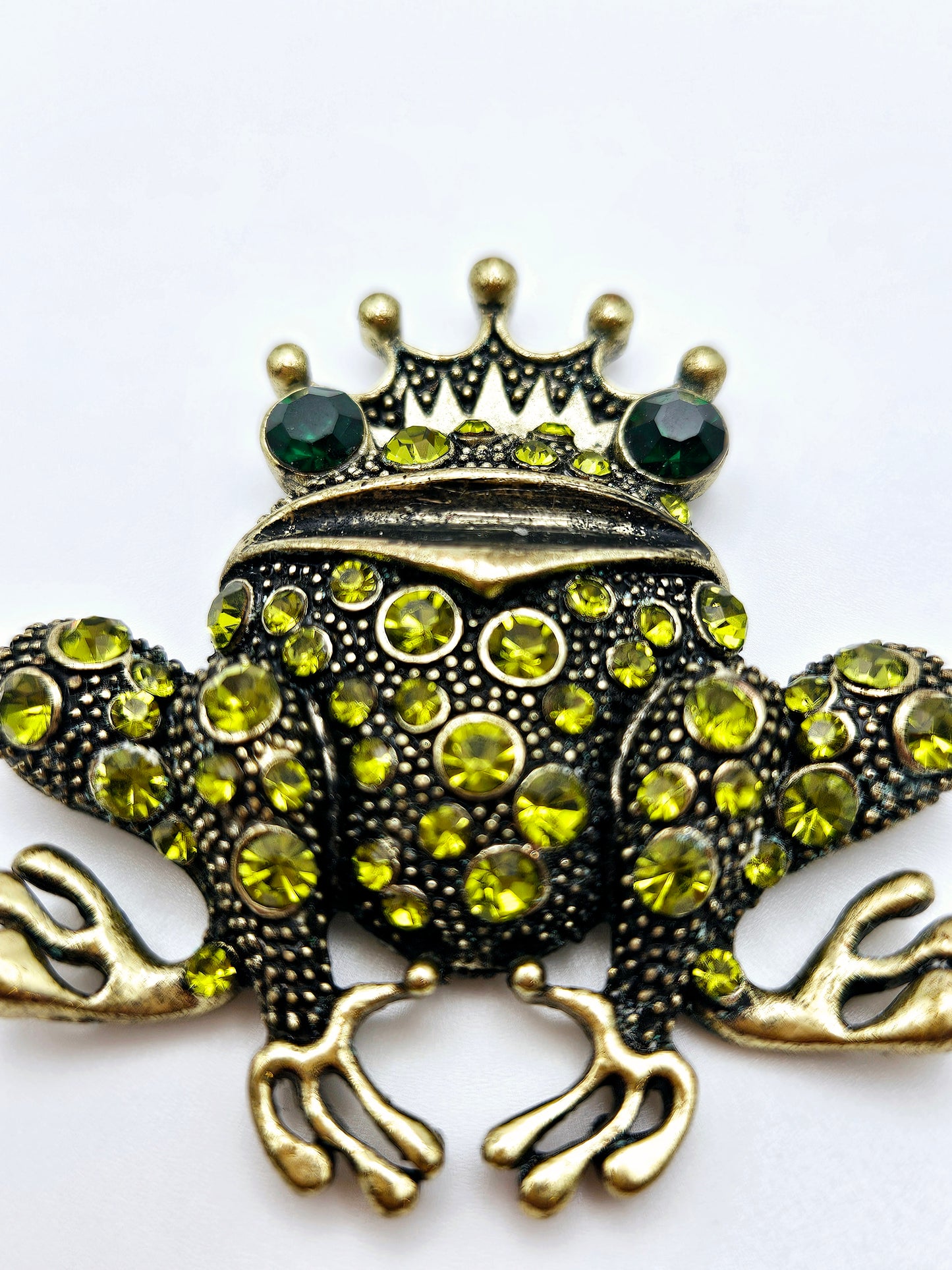 Rhinestone Frog Prince Coverminder